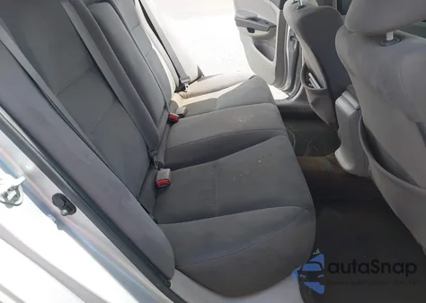 2011 Honda Accord 2.4 Lx z USA, uszkodzony, nr VIN 1HGCP2F33BA070497